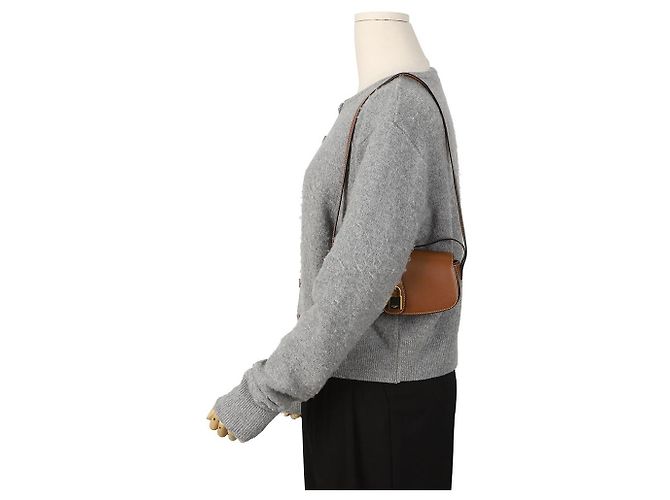 Céline Clutch con correa de piel de becerro lisa Tan - vista 10