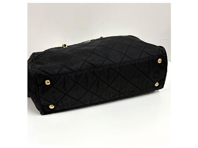 Prada Sac à épaule matelassé à chaîne avec logo Triangle Noir - vue 10