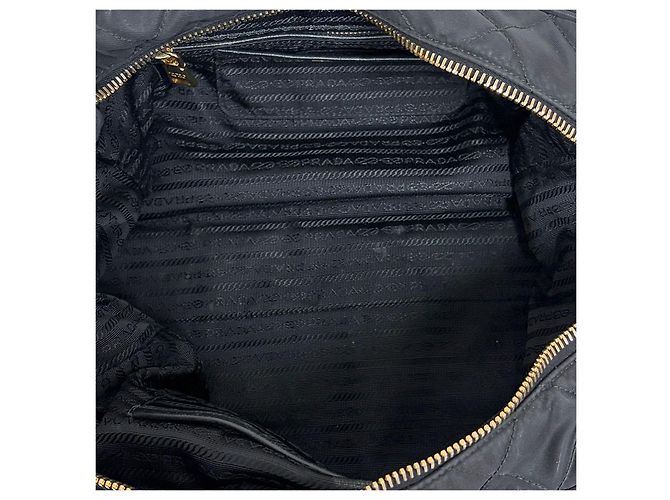 Prada Sac à épaule matelassé à chaîne avec logo Triangle Noir - vue 12