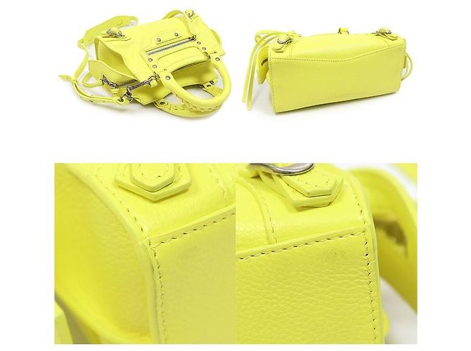Balenciaga Neo Classic Top Handle Mini City in vitello giallo - vista 5