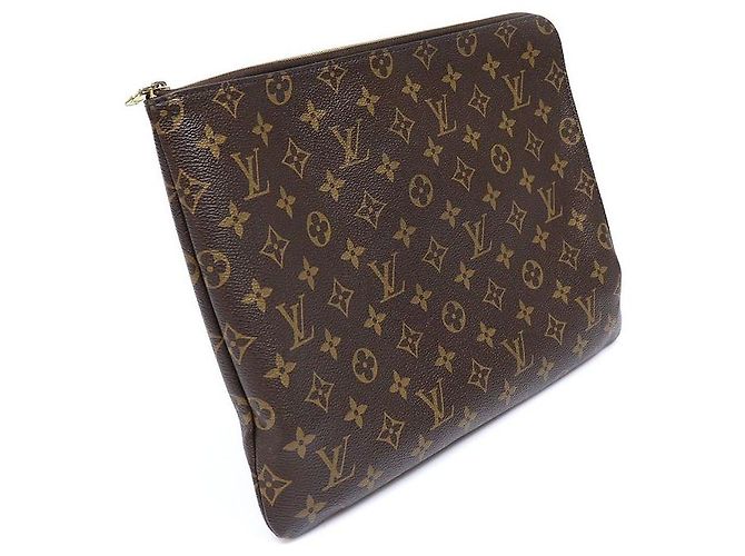 Louis Vuitton Monogram Canvas Etui Voyage MM Clutch - vista 2