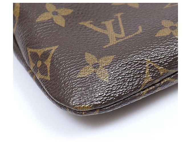 Louis Vuitton Monogram Canvas Etui Voyage MM Clutch - vista 6