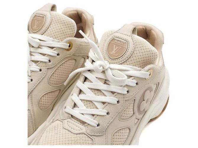 Louis Vuitton Sneakers Run Monogram Donna Beige - vista 6