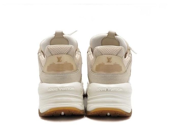 Louis Vuitton Sneakers Run Monogram Donna Beige - vista 8