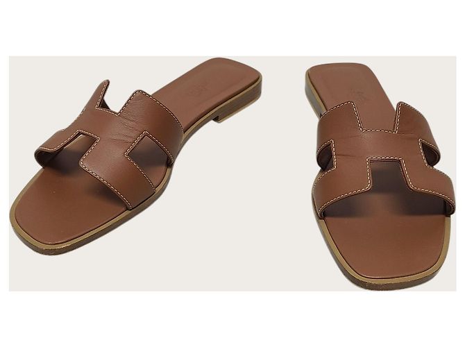 Hermès Sandali Oran da donna in vitello dorato con logo - vista 3