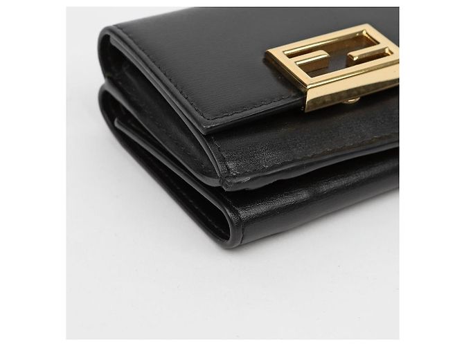 Fendi Cartera Baguette Micro Trifold Negra - vista 7