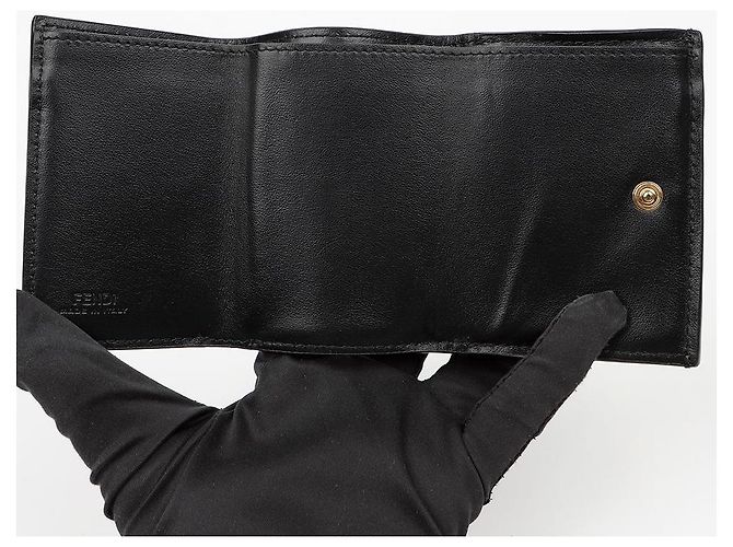 Fendi Cartera Baguette Micro Trifold Negra - vista 8