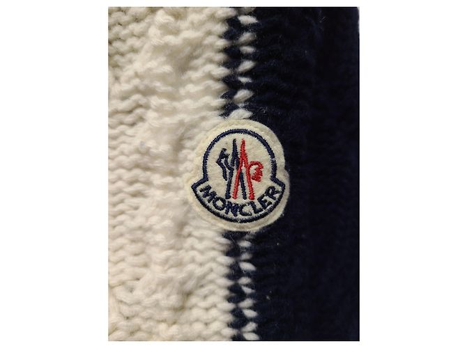 Moncler Navy Ivory Zweifarbiger Zopfstrickpullover mit Badge-Logo - Ansicht 3