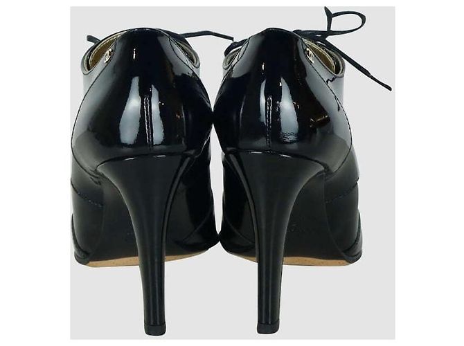 Chanel Tacchi con lacci in pelle verniciata - vista 4
