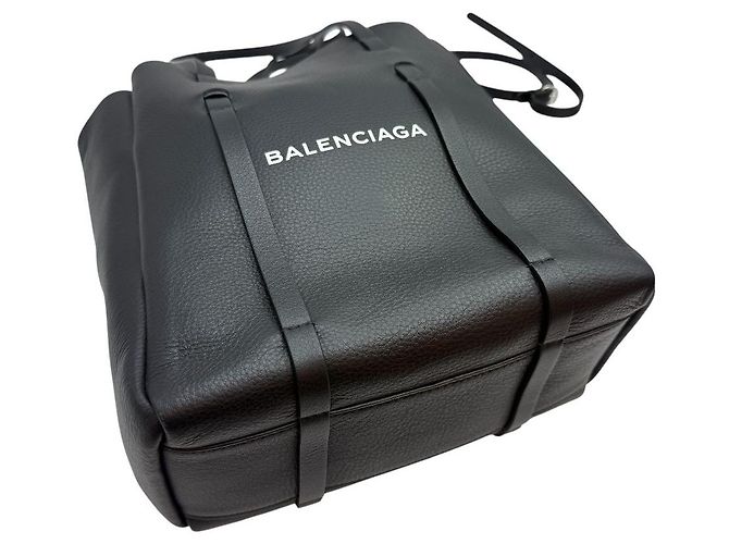 Balenciaga Borsa a tracolla Everyday XS Nera - vista 5