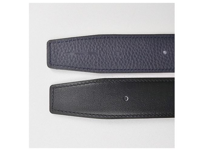 Hermès Wendbarer doppelseitiger schwarzer Gürtel mit silberner Schnalle - Ansicht 11