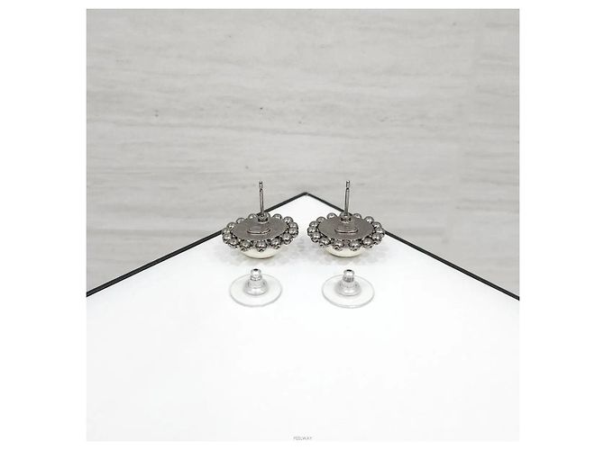 Chanel Neue Pearl Cubic Circle Ohrringe - Ansicht 4