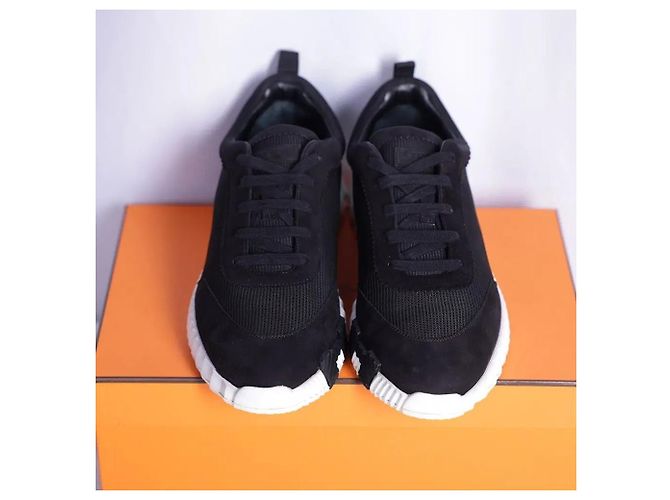 Hermès Bouncing Goatskin Noir (Black) - vista 2