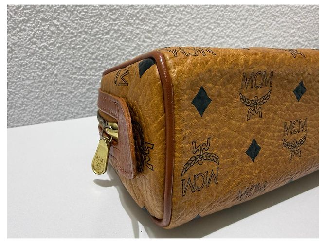 MCM Bolsa Mini Boston Visetos Cognac - vista 10