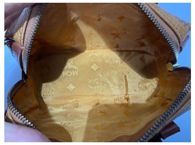 MCM Bolsa Mini Boston Visetos Cognac - vista 12