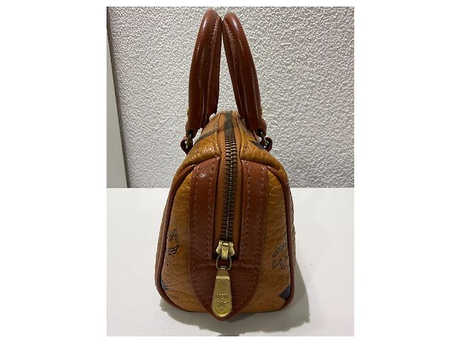 MCM Bolsa Mini Boston Visetos Cognac - vista 6