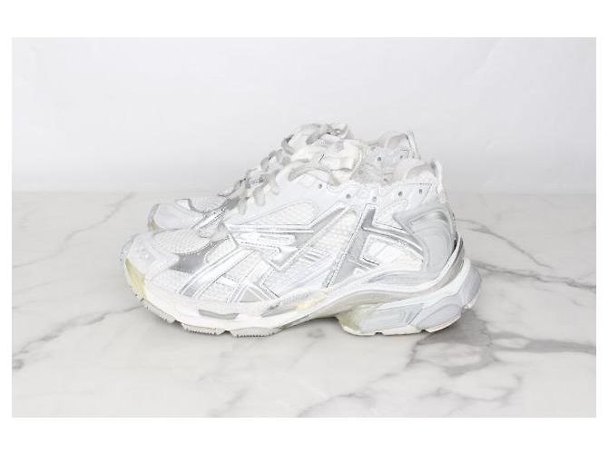 Balenciaga Sneakers New Runner Silver - vista 3
