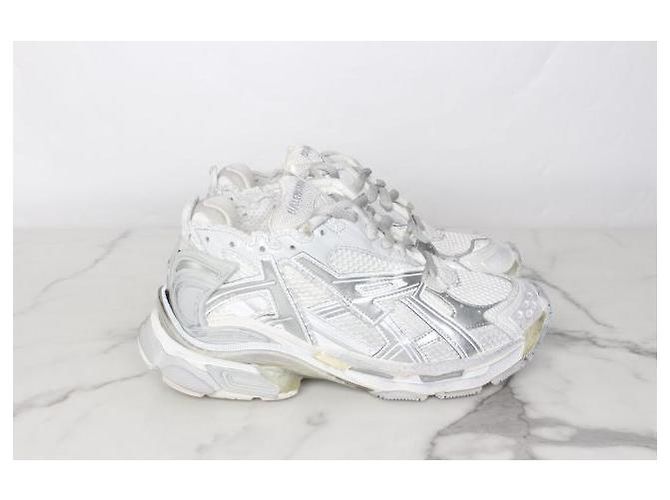 Balenciaga Sneakers New Runner Silver - vista 4