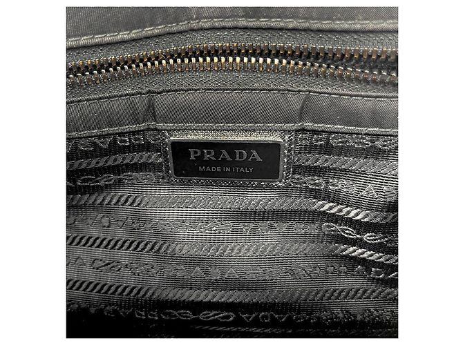 Prada Borsa a tracolla messenger in Re-Nylon nera - vista 13