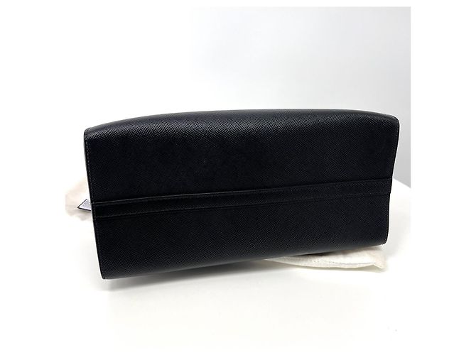 Prada Borsa a spalla Tote Monochrome in Saffiano Nera - vista 8