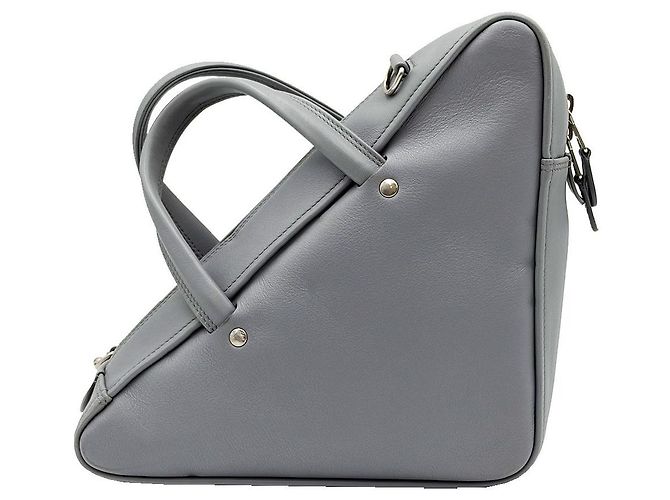 Balenciaga Borsa Duffle Small Triangle in vitello grigio - vista 4