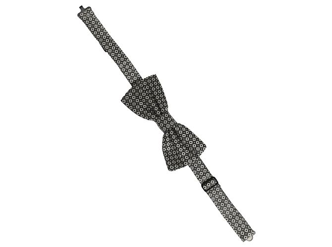Dolce & Gabbana Men Gray Silk Patterned Adjustable Neck Papillon Bow Tie - view 2