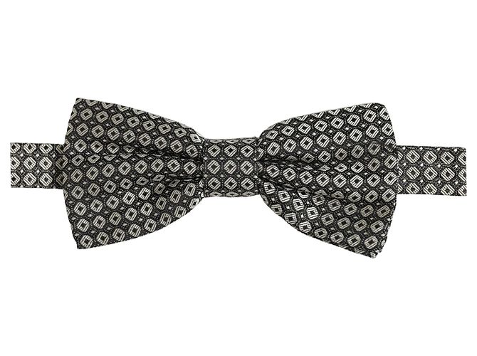 Dolce & Gabbana Men Gray Silk Patterned Adjustable Neck Papillon Bow Tie - view 4