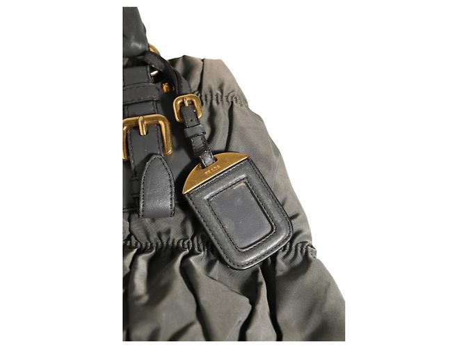 Prada Tessuto Nylon Gaufre Tote bag - vista 6