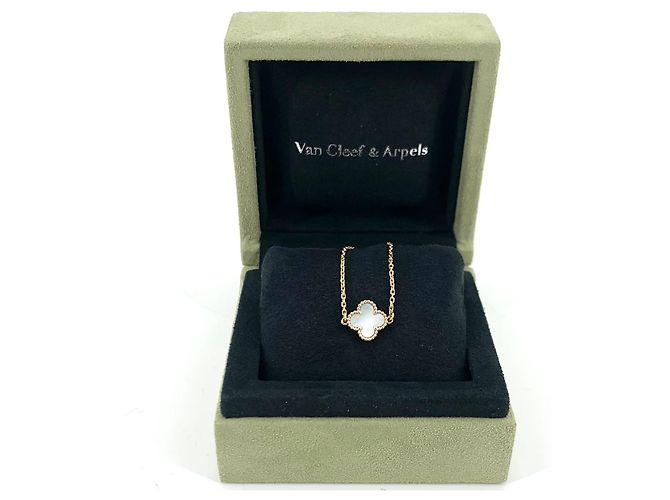 Van Cleef & Arpels Bracciale Sweet Alhambra in madreperla - vista 7