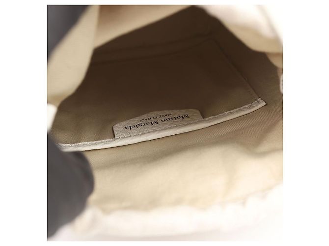 Maison Martin Margiela Picca borsa a secchiello bianca - vista 11