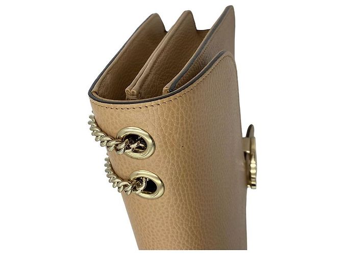 Gucci Bolsa de Ombro com Corrente de Couro Entrelaçada Bege - vista 18