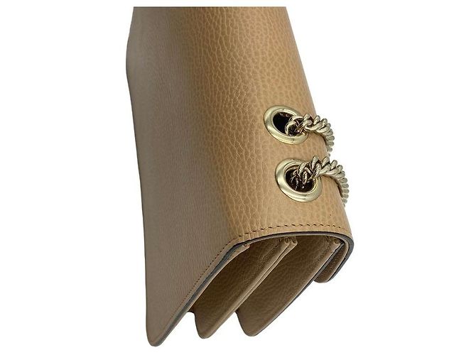 Gucci Bolsa de Ombro com Corrente de Couro Entrelaçada Bege - vista 19