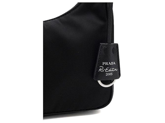 Prada Borsa Tote Hobo Re-Edition in nylon - vista 9