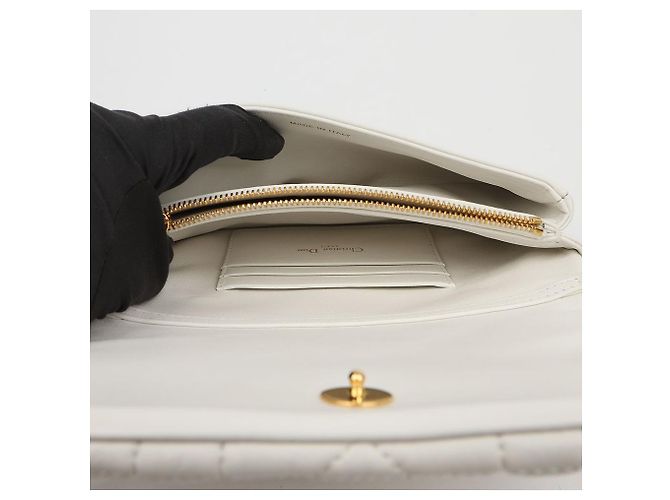Dior Borsa a Tracolla Mini Caro Macro Cannage Bianca - vista 9