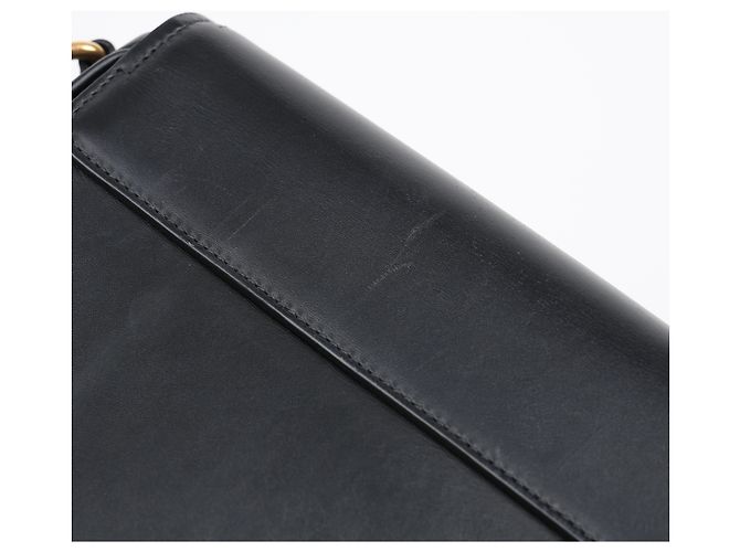 Prada Bolsa Tiracolo Flap Vitello Medium Preta Dourada - vista 15