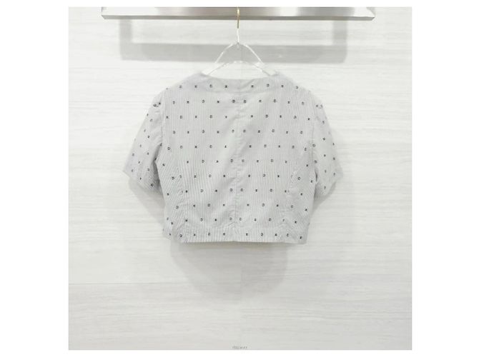 Chanel Camicia a maniche corte in cotone con camelia e righe CC Mark - vista 2