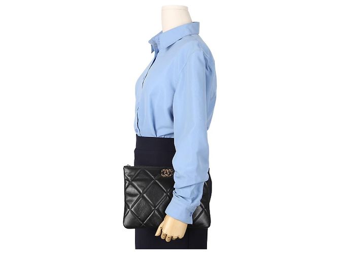 Chanel Große Clutch aus Lammleder Schwarz - Ansicht 11