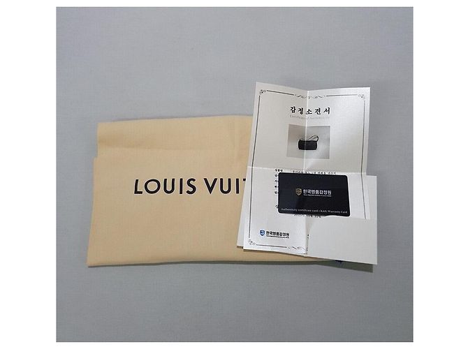 Louis Vuitton Monogram Mini Papillon - vista 10