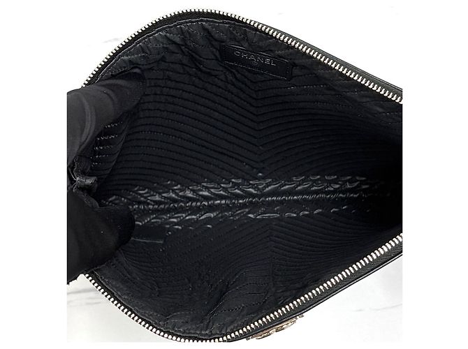 Chanel Borsa a pochette Boy Chevron Nera New Medium - vista 10