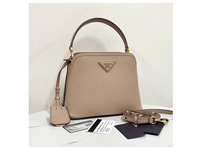 Prada Borsa Tote Piccola e Borsa a Tracolla Martine in Saffiano - vista 6