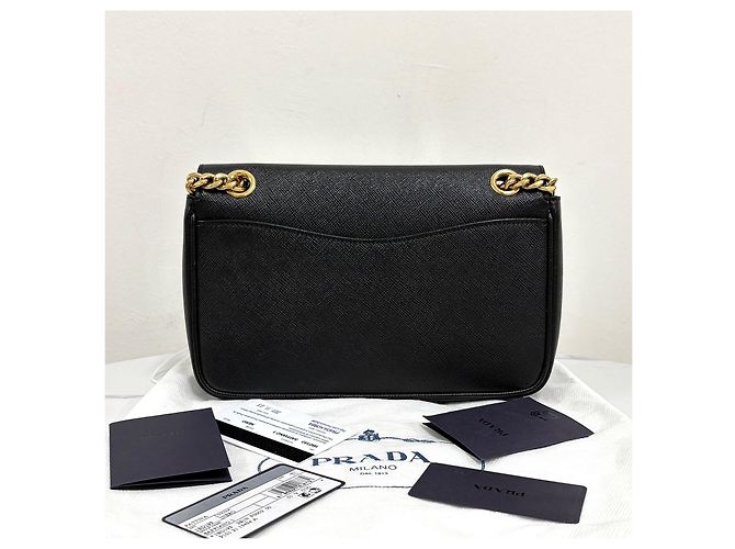 Prada Borsa a tracolla con patta e catena in Saffiano Nero - vista 6