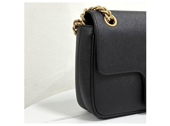 Prada Borsa a tracolla con patta e catena in Saffiano Nero - vista 8