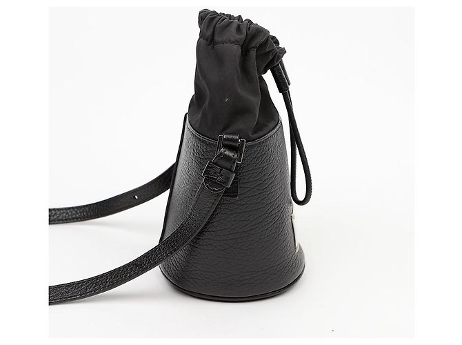 Maison Martin Margiela Micro-Leder Bucket Shoulder Bag Schwarz - Ansicht 6