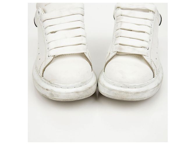 Alexander Mcqueen Sneakers Oversole White Black Tab - vista 5