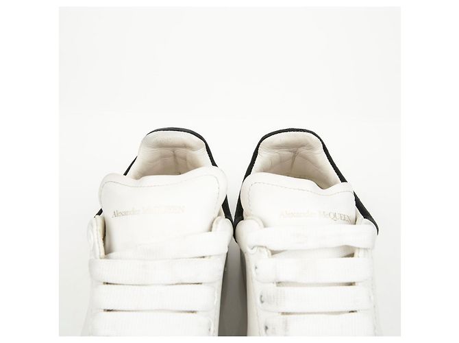 Alexander Mcqueen Sneakers Oversole White Black Tab - vista 6