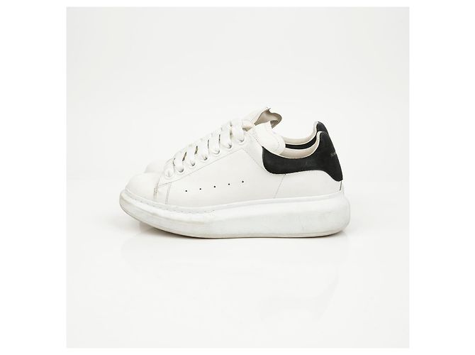 Alexander Mcqueen Sneakers Oversole White Black Tab - vista 7