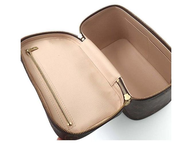 Louis Vuitton Monogram Nice BB Handbag - view 9