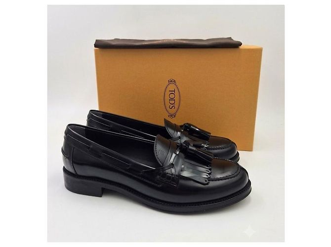 Tod's Mocassini in vernice con nappe e frange Nero - vista 8