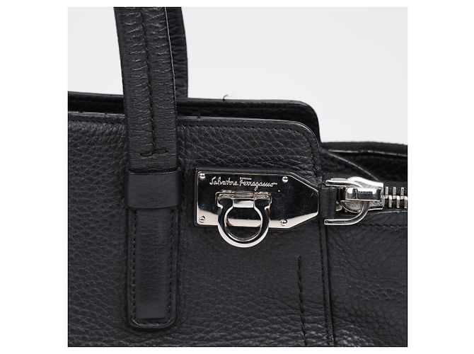 Salvatore Ferragamo Borsa a tracolla Gancini Bulb in pelle nera Argento - vista 3