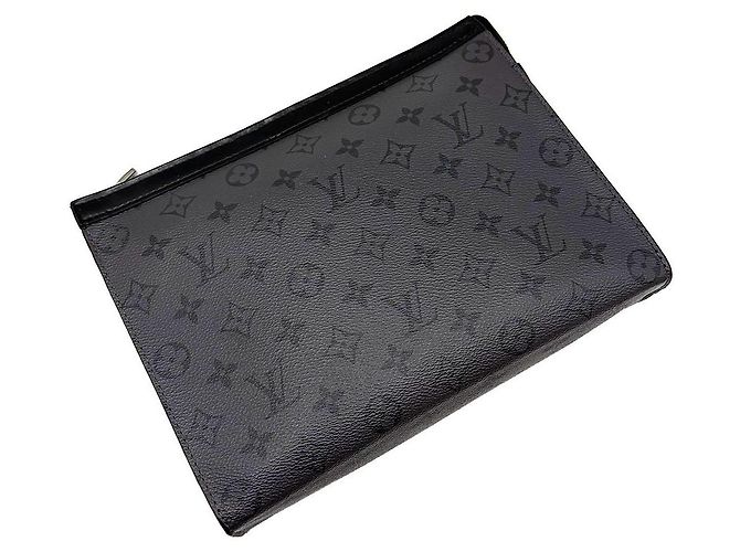 Louis Vuitton Pochette Voyage MM en toile Monogram Eclipse - vue 5